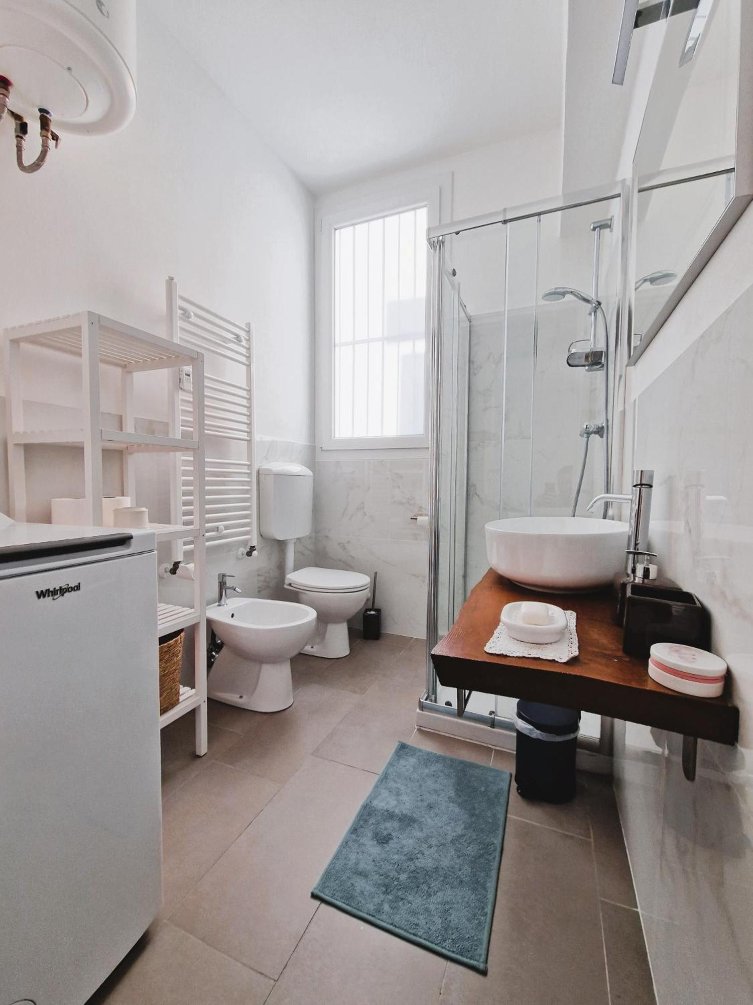 Monteroom-Apartments Болоня Екстериор снимка