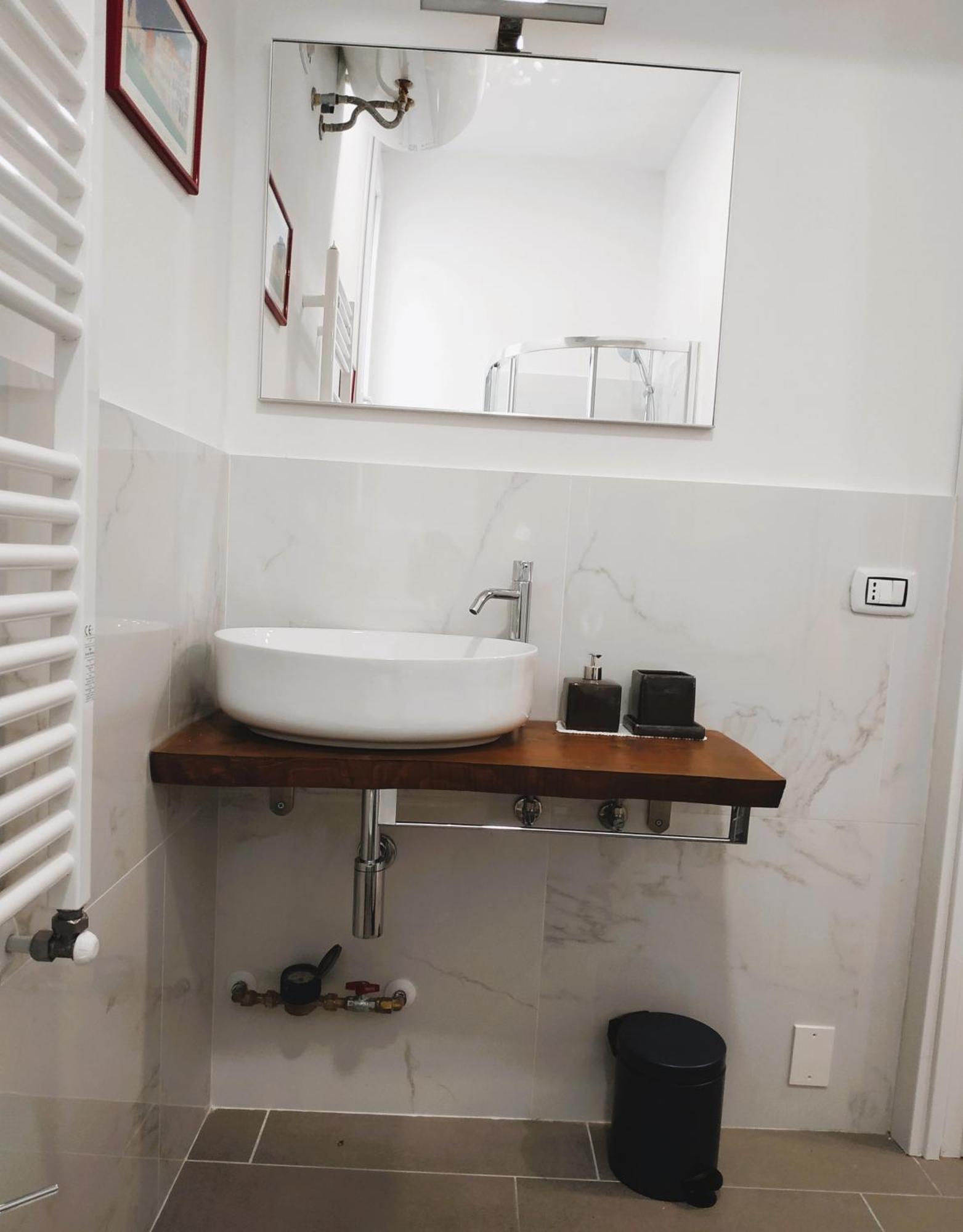 Monteroom-Apartments Болоня Екстериор снимка